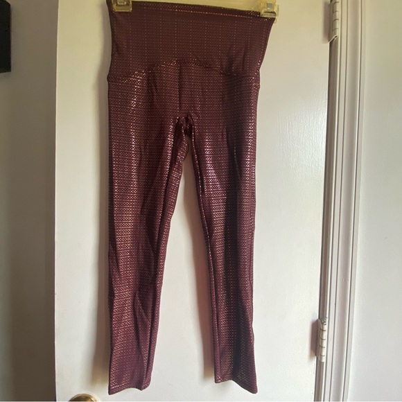 SPANX Shimmering Burgundy Leggings Medium - Picture 1 of 4
